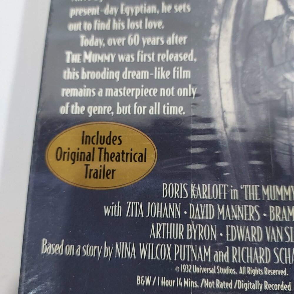 VHS The Mummy 1932 Version Universal Glow In The Dark 8" Figure Both Sealed - Picture 13 of 15